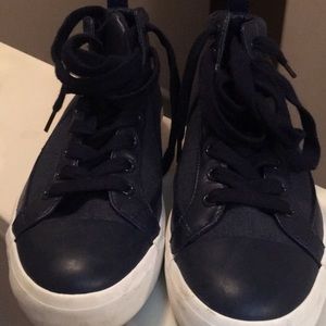 Men’s Polo sneakers. Size 7